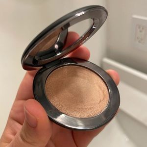 Westman Atelier Peau De Peche Superloaded Highligh